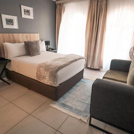Menlyn Maine: The Exquisite Lunette Pretoria-Noord Esterno foto