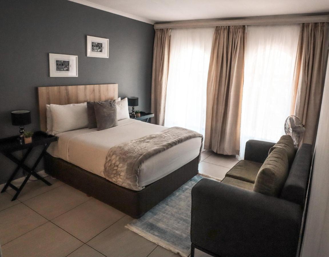 Menlyn Maine: The Exquisite Lunette Pretoria-Noord Esterno foto