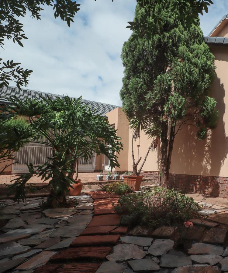 Menlyn Maine: The Exquisite Lunette Pretoria-Noord Esterno foto