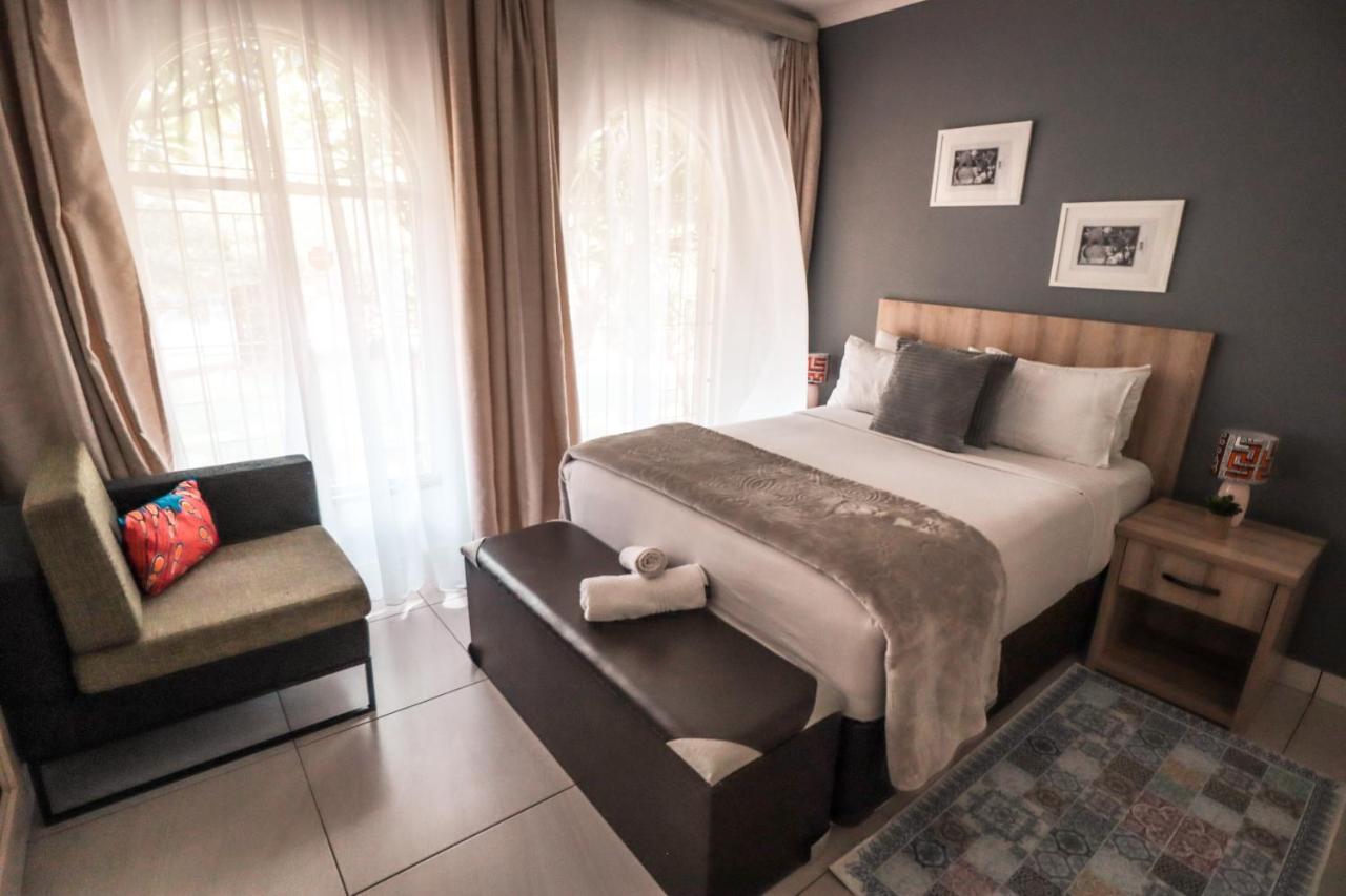 Menlyn Maine: The Exquisite Lunette Pretoria-Noord Esterno foto