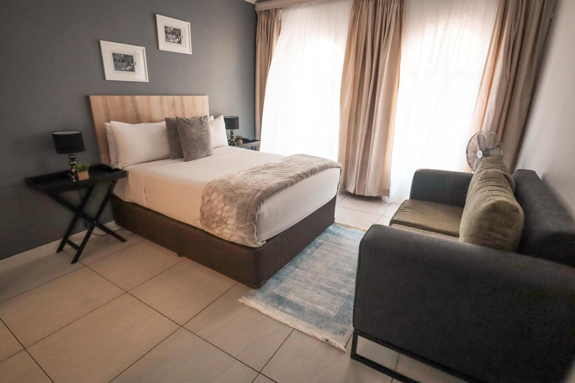 Menlyn Maine: The Exquisite Lunette Pretoria-Noord Esterno foto