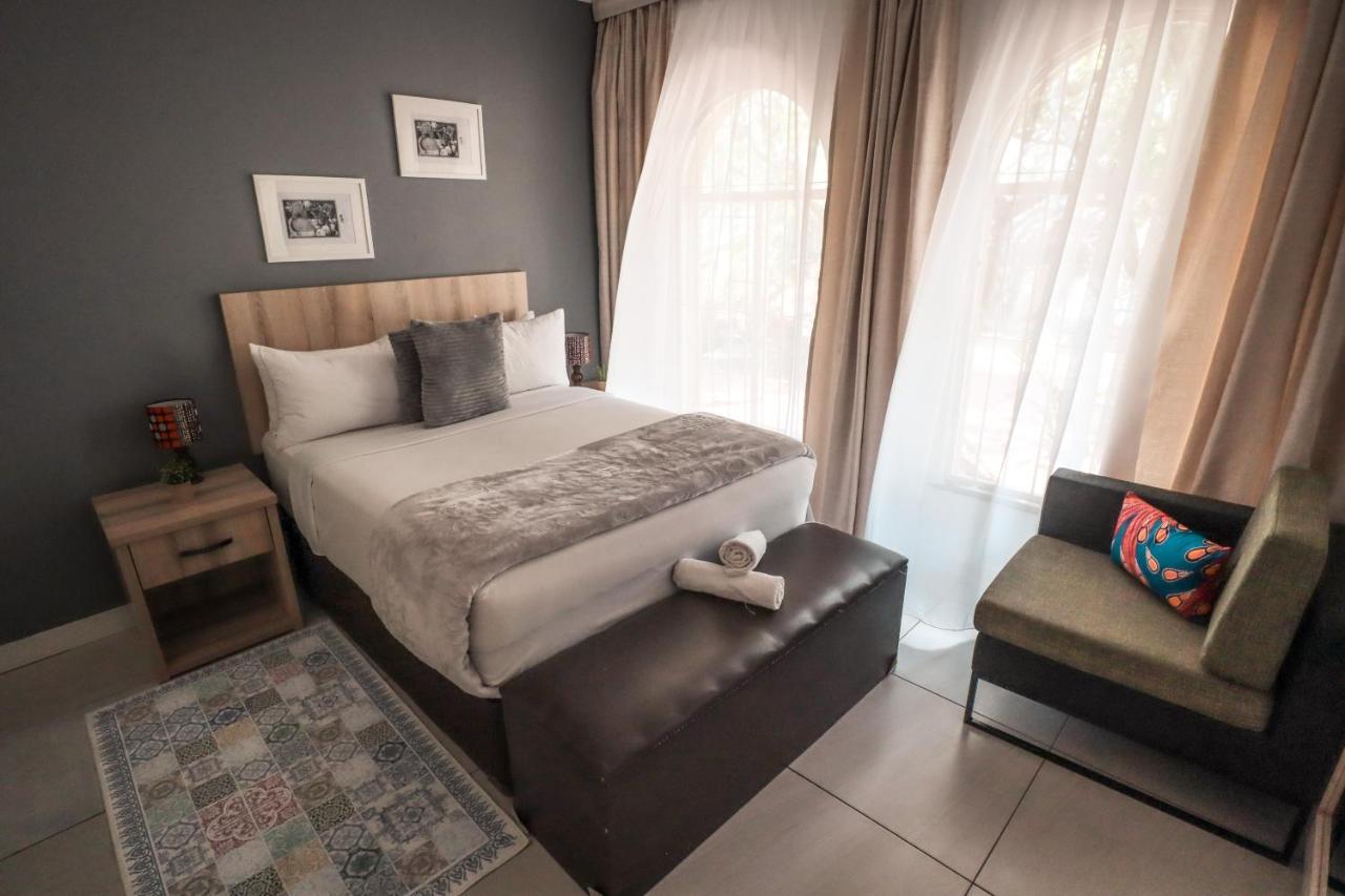 Menlyn Maine: The Exquisite Lunette Pretoria-Noord Esterno foto